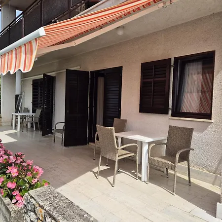 Krebel - Location 4minute Walk Beach, Strand, Apartment